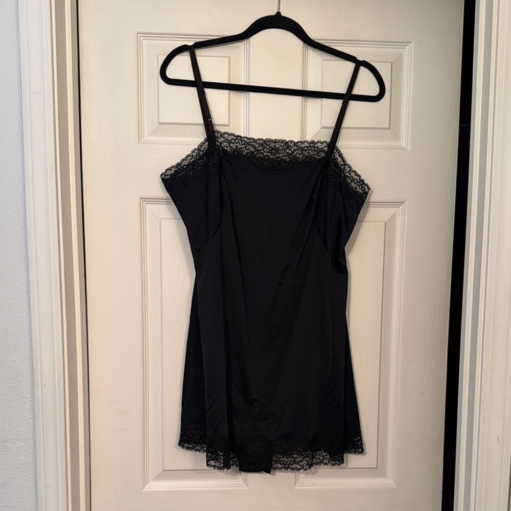 Van Raalte Opaquelon Black Lace Nylon Mini Slip with crotch coverage Vintage EUC